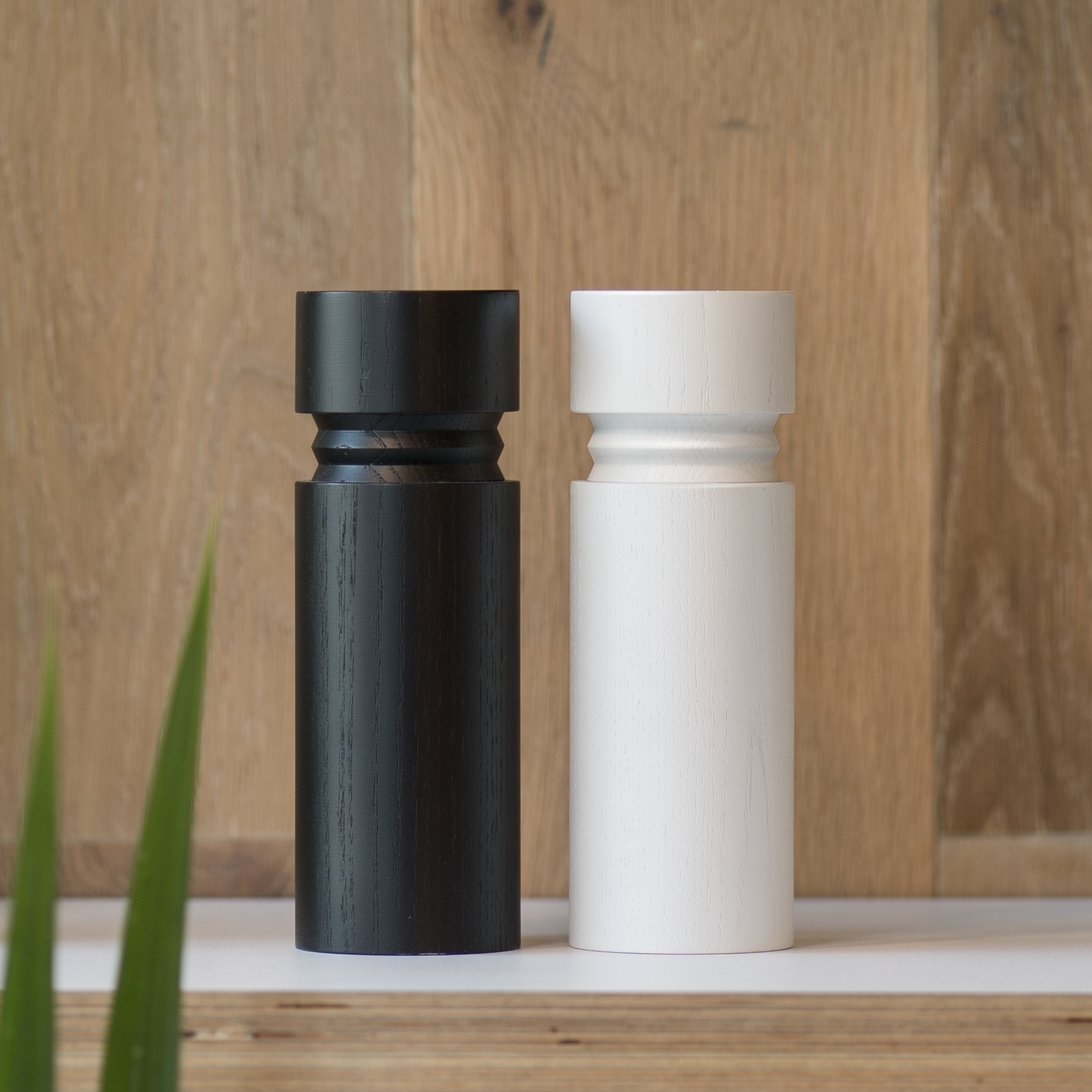 Black and White Stained Ash Bellow Grinders